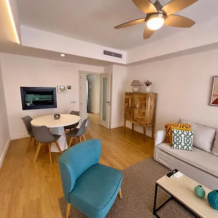 Seaview Luxury Penthouse Apartment