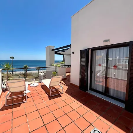 Seaview Luxury Penthouse Apartment